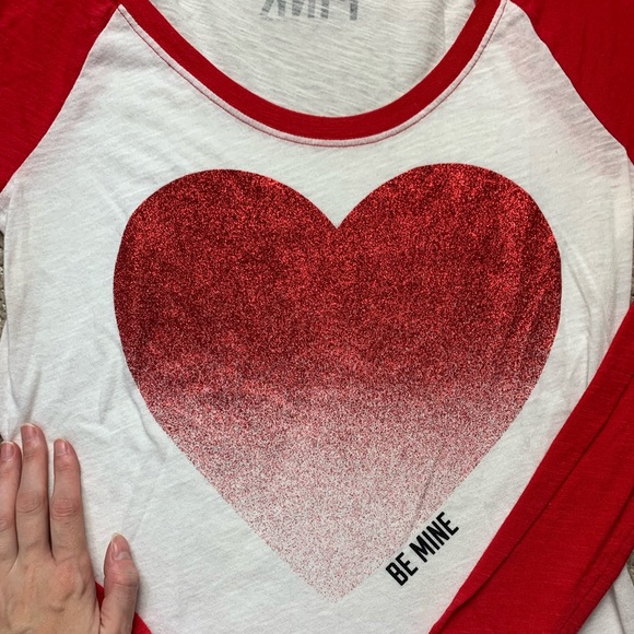 Vintage! VS Pink Valentine’s Day heart shirt - Picture 4 of 5